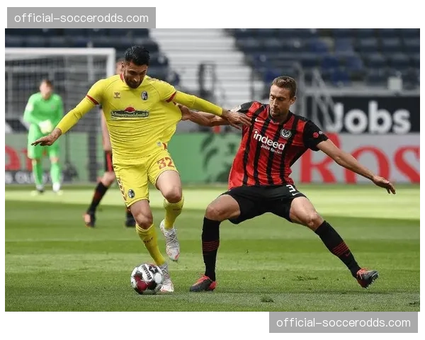 战术板：解析勒沃库森本场比赛如何通过边翼卫战术完全压制对手